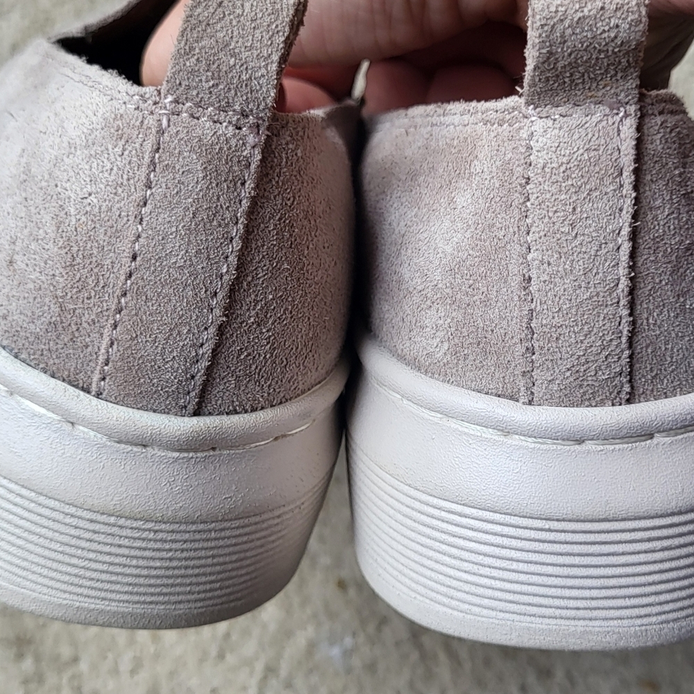 Sofft Women's Potina Slip on Sneaker Size 9.5 Suede Leather Taupe Pre-owned - Picture 6 of 8